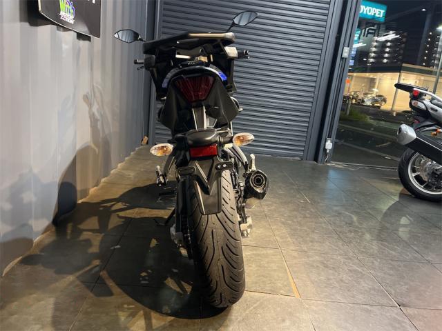 MT-07 2020年モデル うしろから