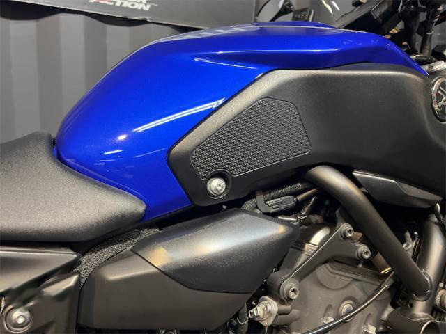 MT-07 2020年モデル タンク