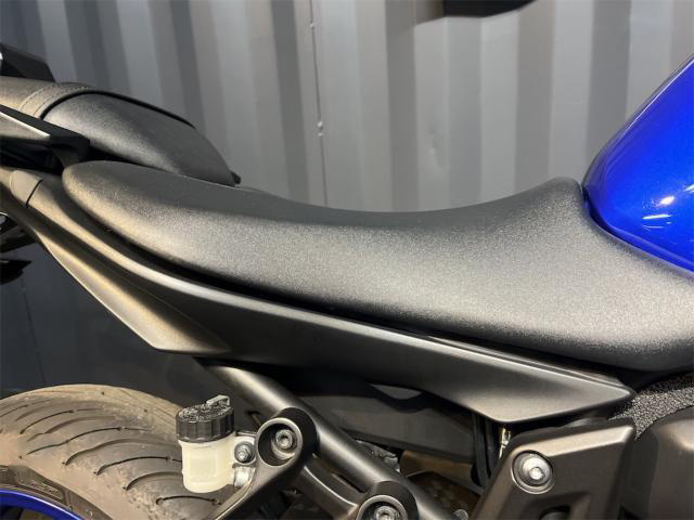 MT-07 2020年モデル シート横から