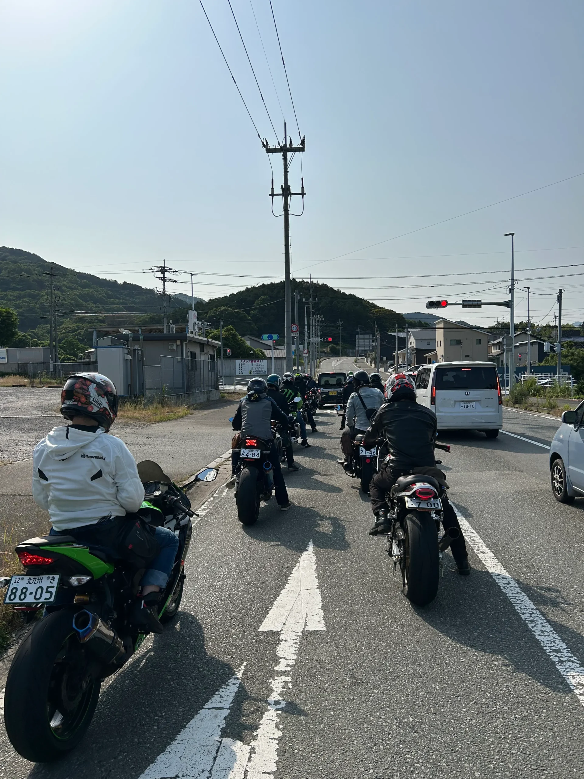 仲間とツーリング中