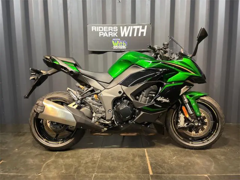 カワサキ Ninja 1100 SX SE 2025年モデル 横から