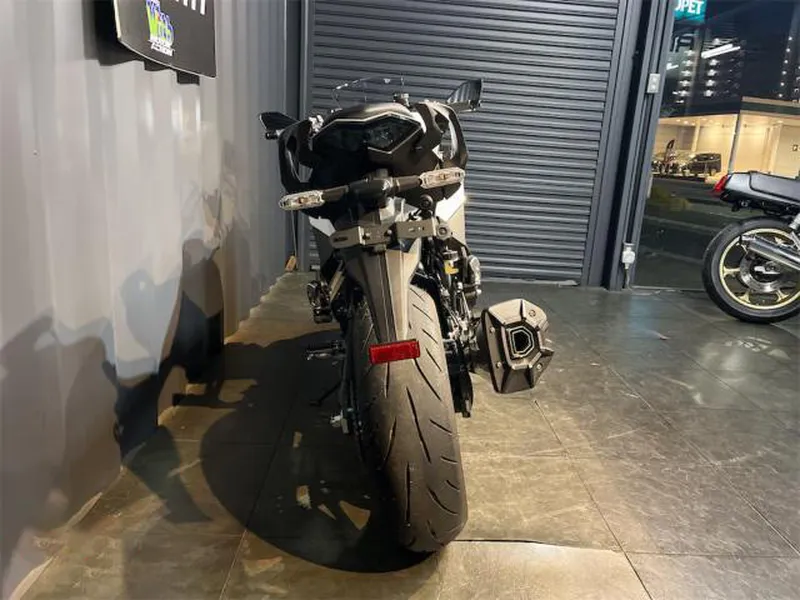Ninja1100SX 2025年モデル 後ろから