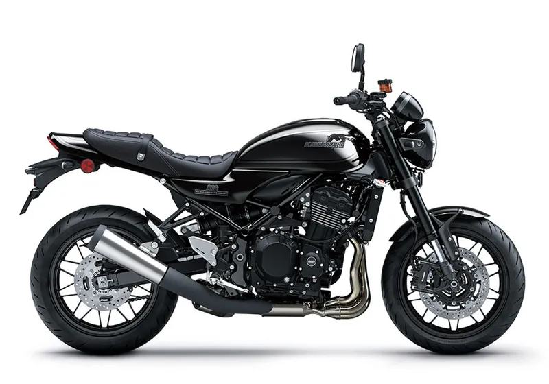 2027年モデル カワサキZ900RS ブラックボールエディション 右真横からの画像